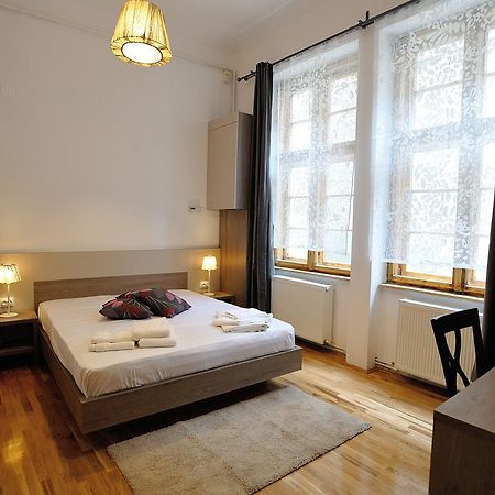 Dinicu Residence - Central Location Брашов Экстерьер фото